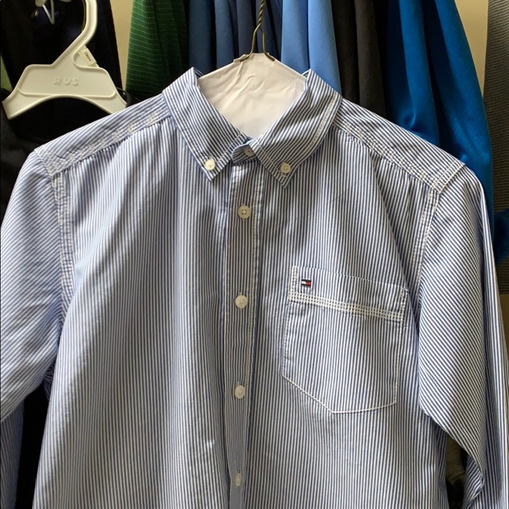 Tommy Hilfigler long sleeve Button dow